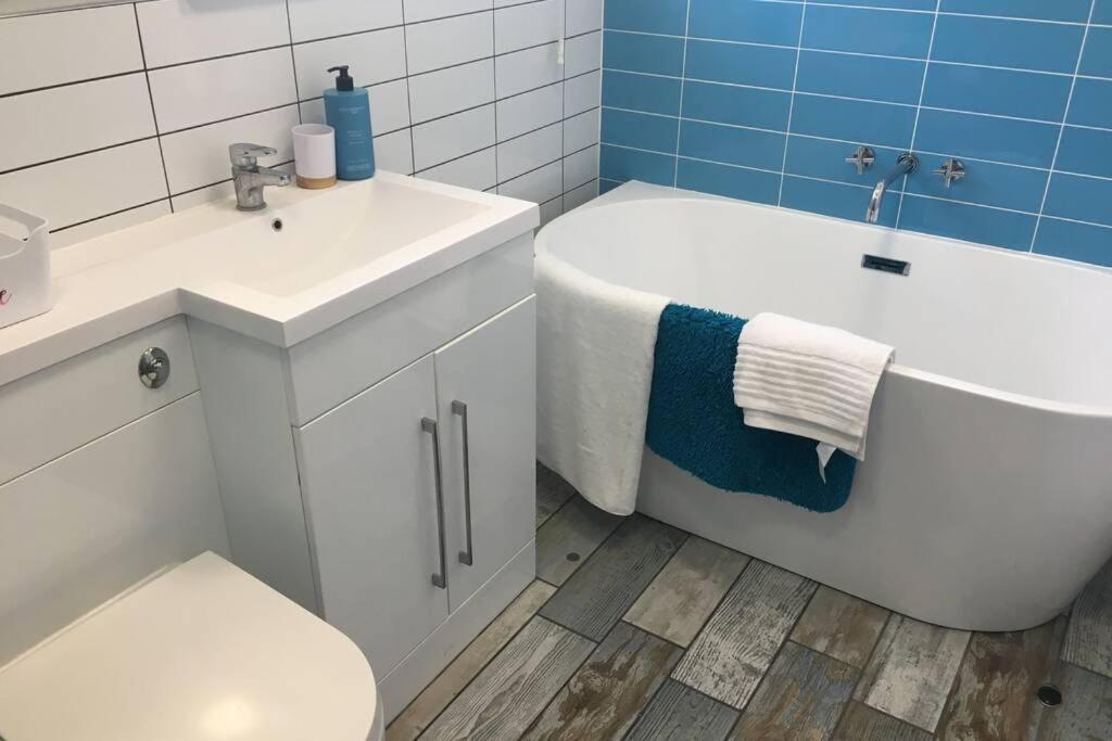 Апартаменты Stylish Holiday Let In Central Бродстейрс Экстерьер фото